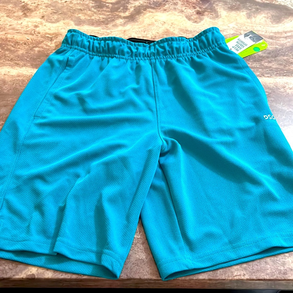 DSG Mesh shorts brand new Youth Medium